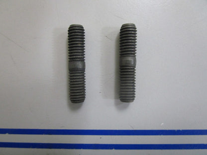 *NEW OEM* (LOT OF 2) 0810 OMC Johnson Evinrude Stud 953043 0953043