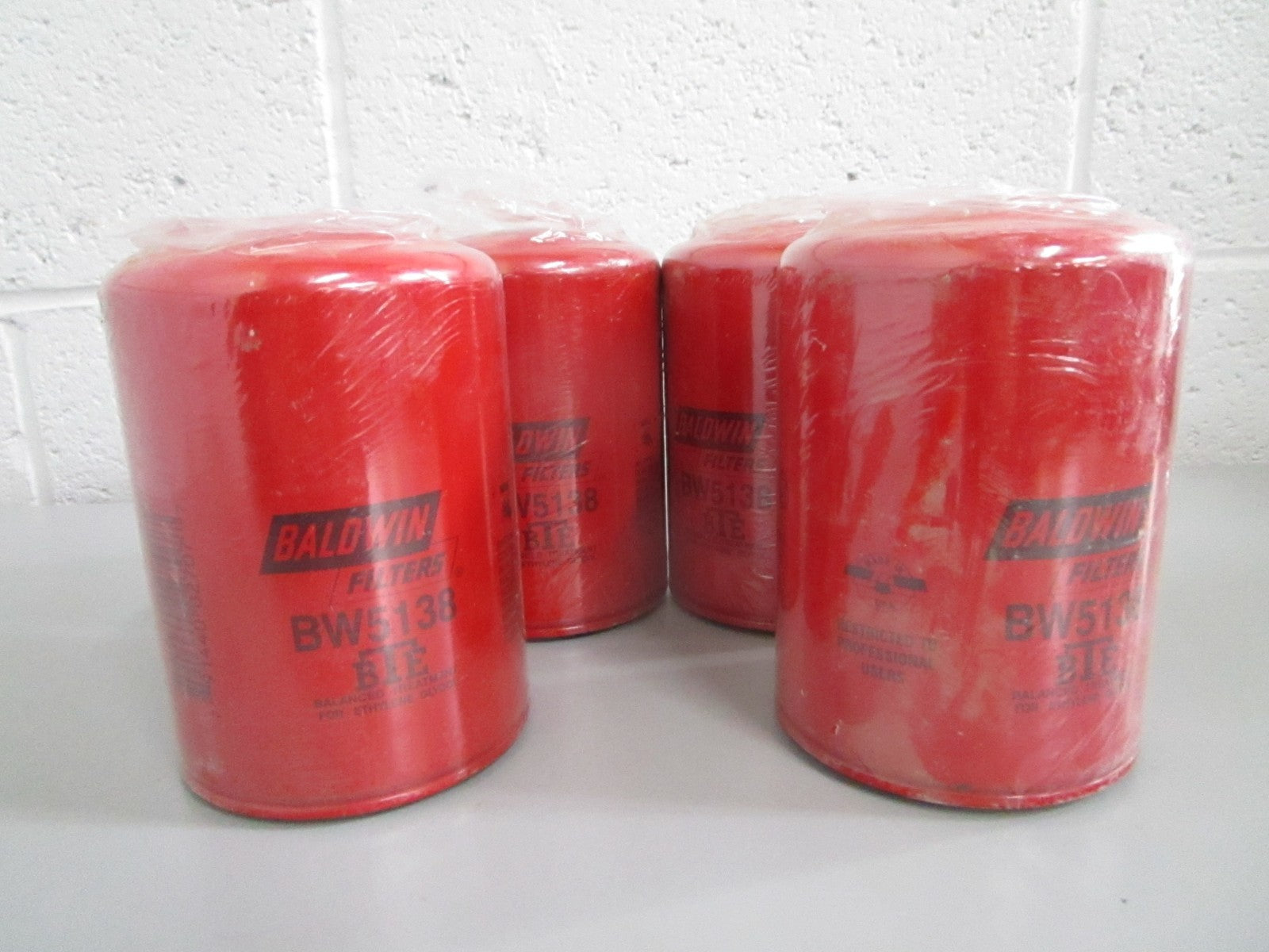 NEW (LOT OF 4) BW5138 Baldwin Coolant Filter Rep: 24072 Wix 0820