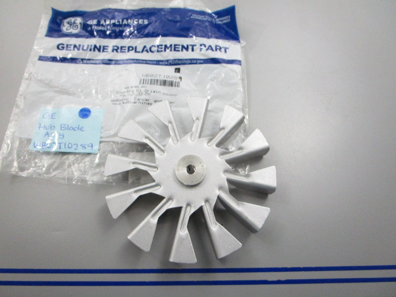 NEW OEM WB02T10289 GE Hub Blade Assembly 0810