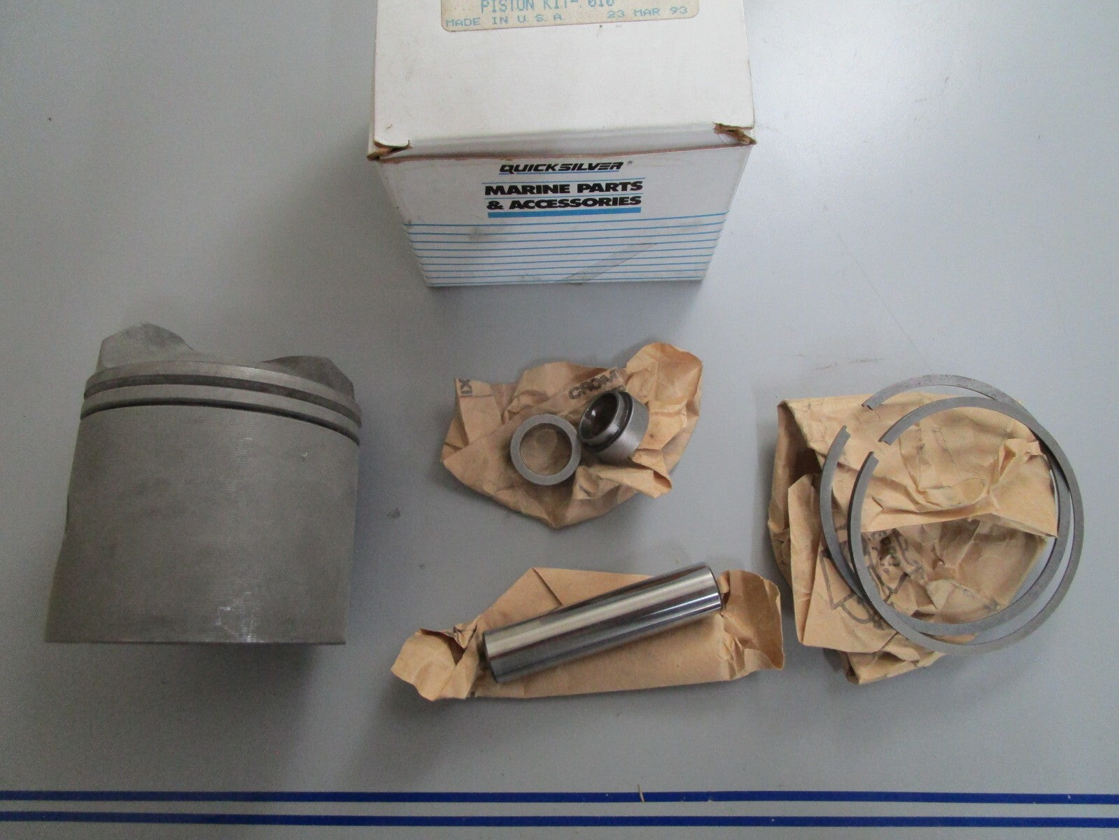 *NEW OEM* 0820 Mercury Quicksilver .010 Piston 700-817990A2