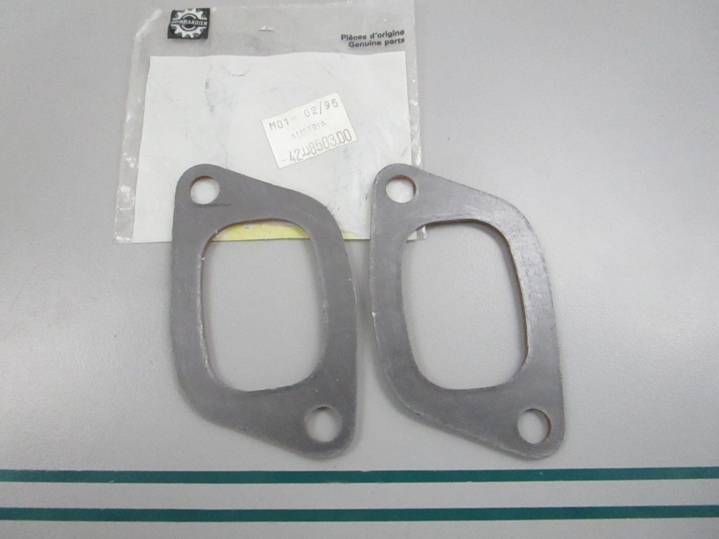 NEW (LOT OF 2) 420850300 Ski-Doo Gasket 0810