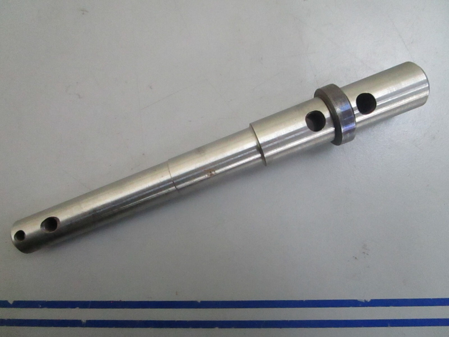 *NEW OEM* 0820 OMC Johnson Evinrude Prop Shaft 435407 0435407