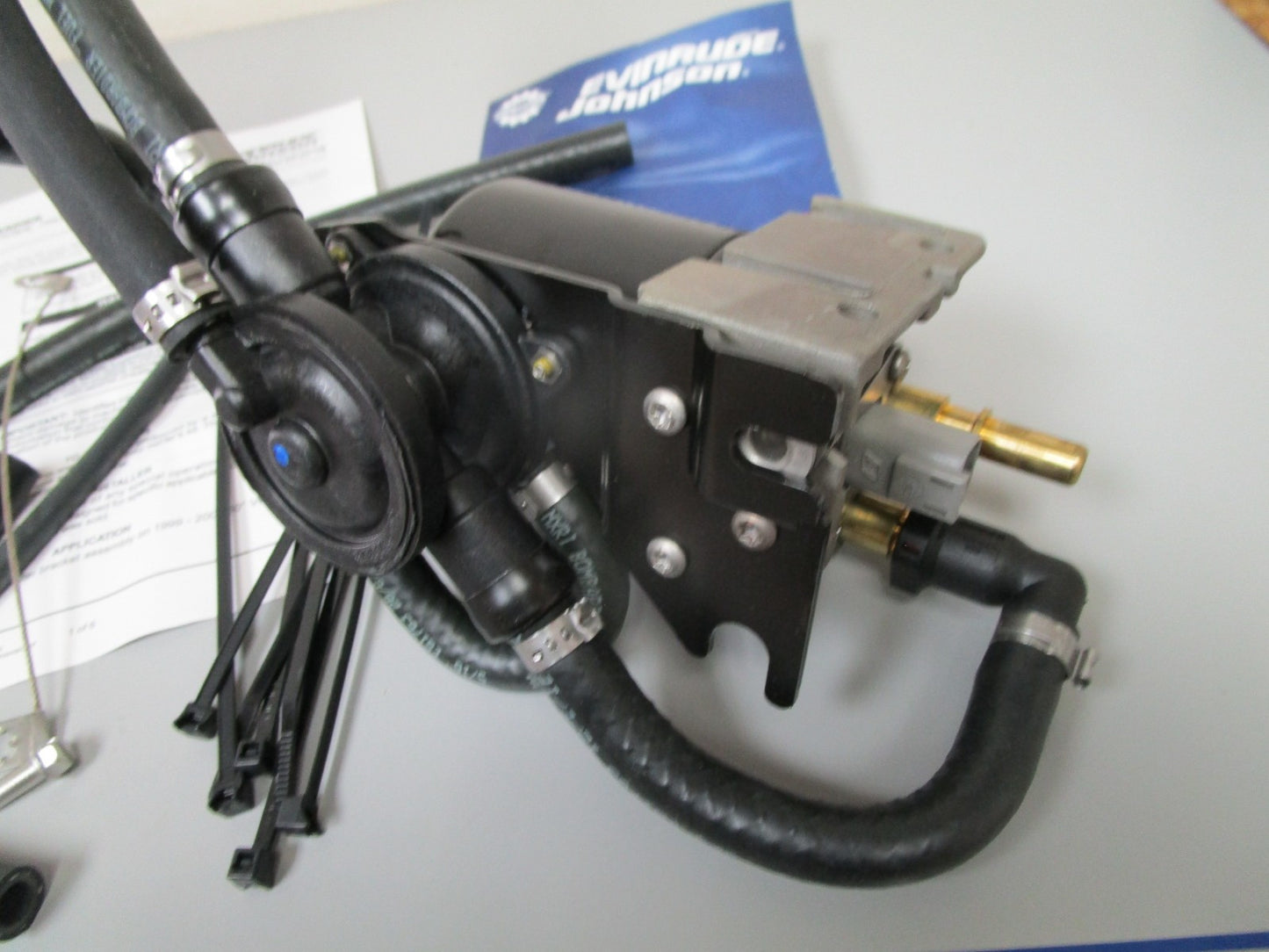 *NEW OEM* 0720 OMC Johnson Evinrude Fuel Pump Kit Assembly 5004455