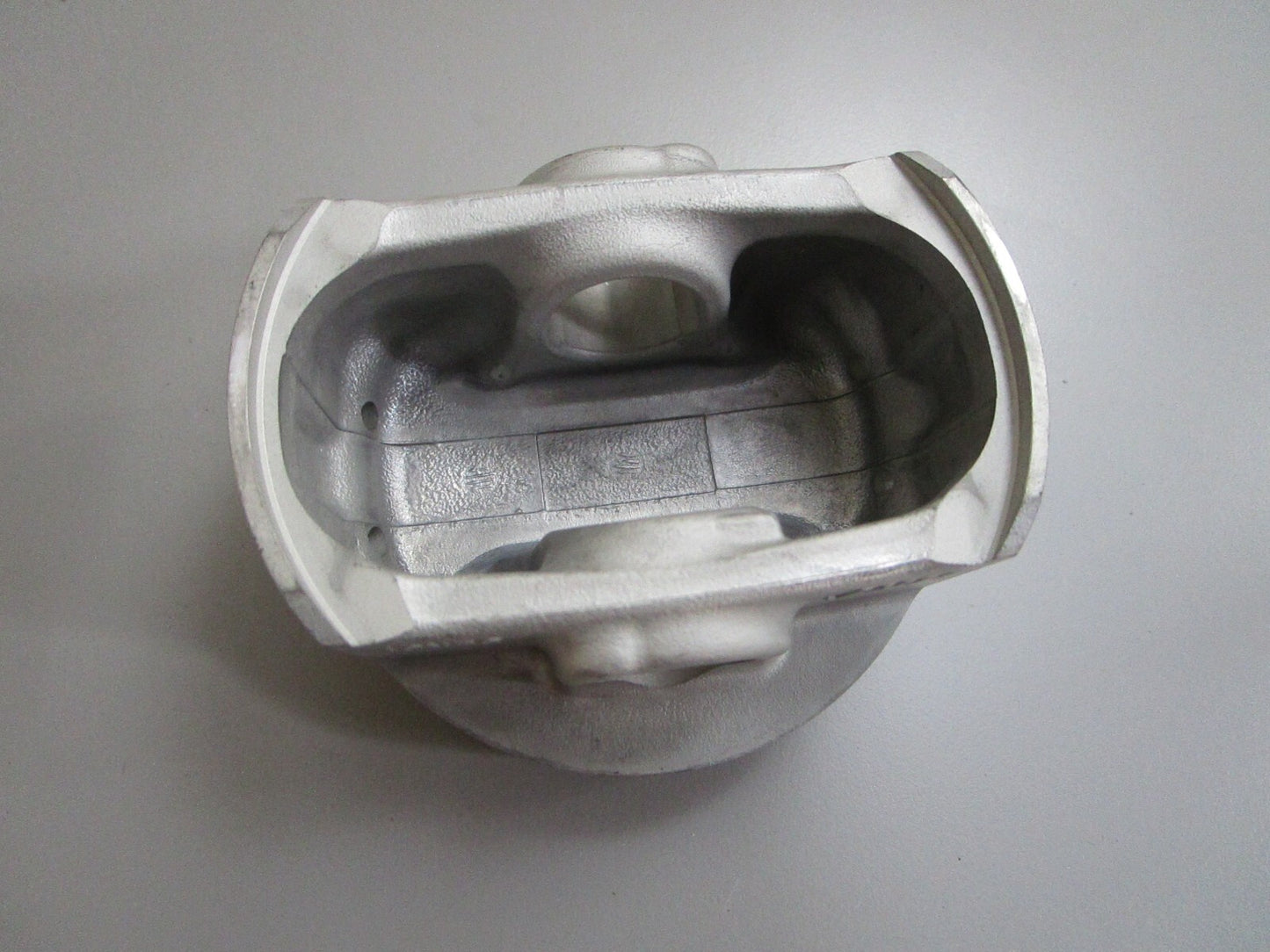 *NEW OEM* 0820 Yamaha (0.25 O/S) Piston 6EK-11635-01-00