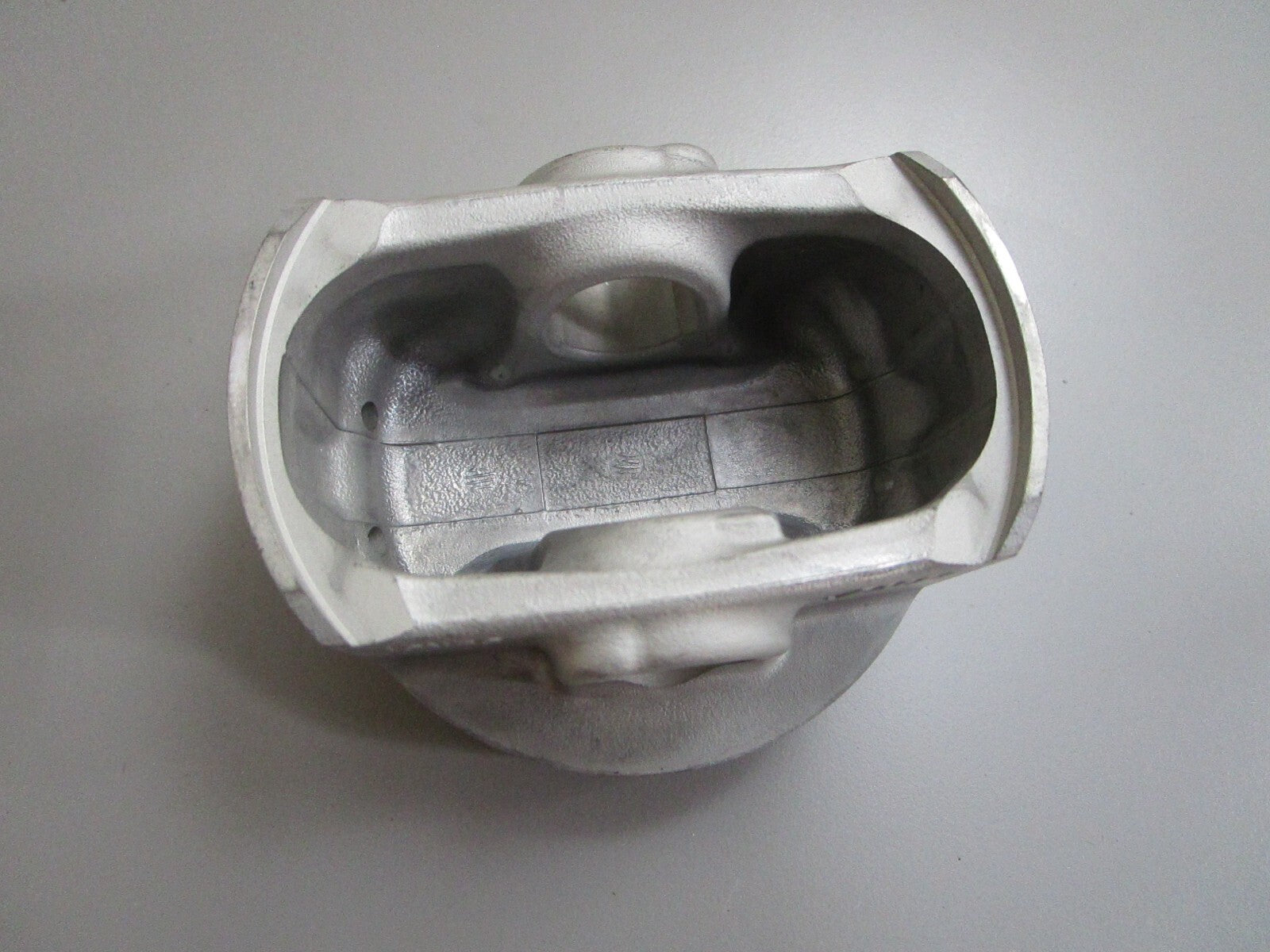 *NEW OEM* 0820 Yamaha (0.25 O/S) Piston 6EK-11635-01-00