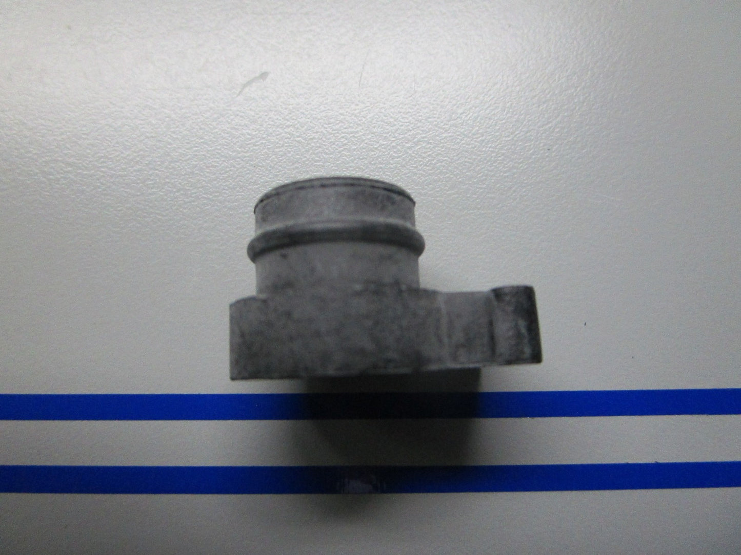 *NEW OEM* 0810 Suzuki Rubber 17564-95501