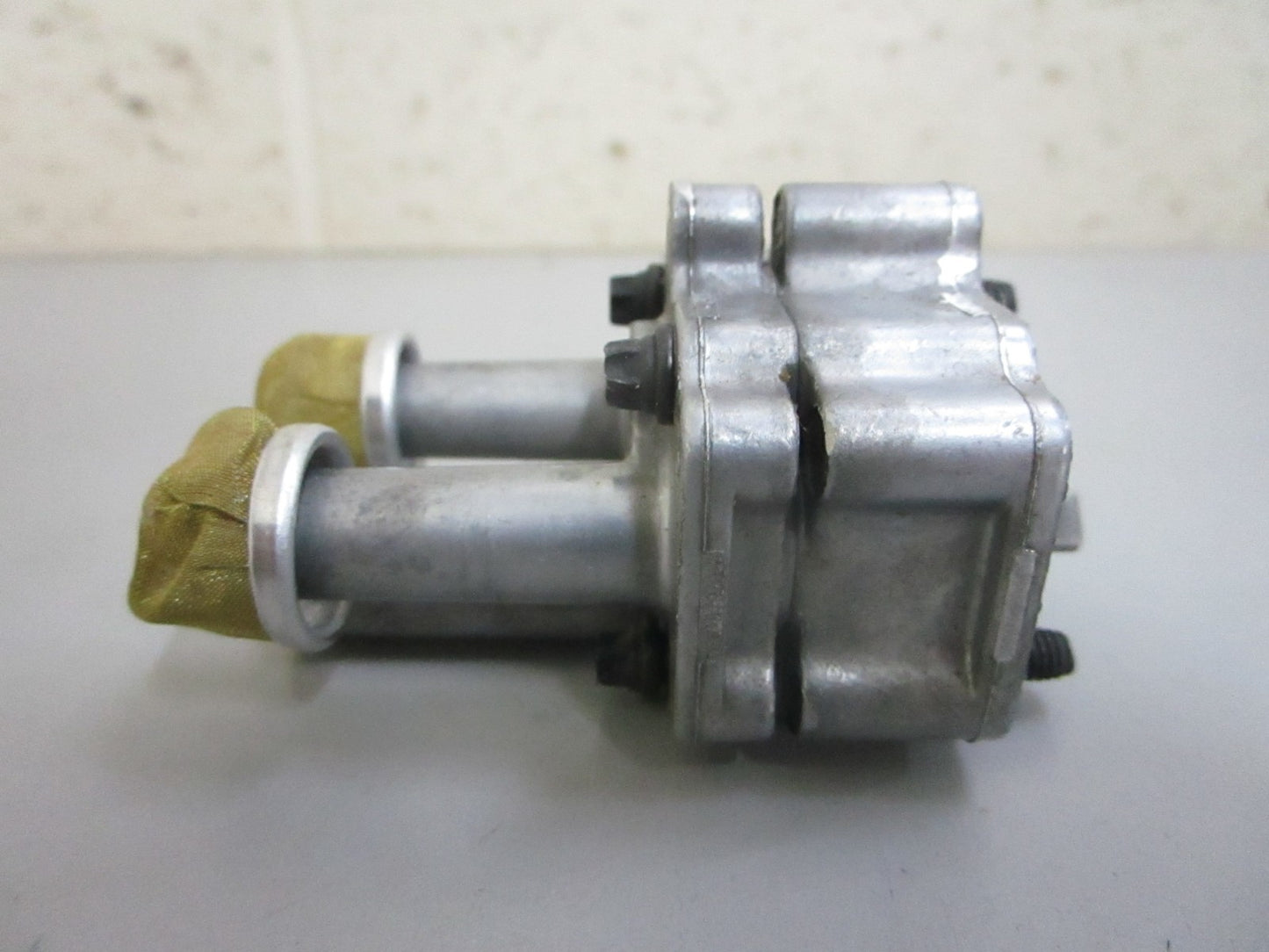 *NEW OEM* 0820 Volvo Penta Pump 3858075