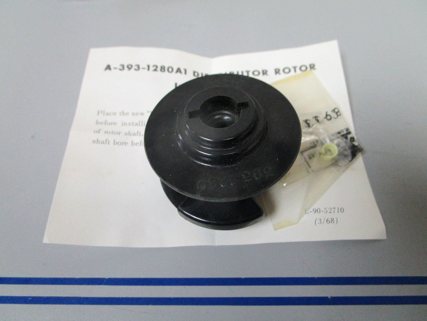 *NEW OEM* 0810 Mercury Quicksilver Distributor Rotor 393-1280A1