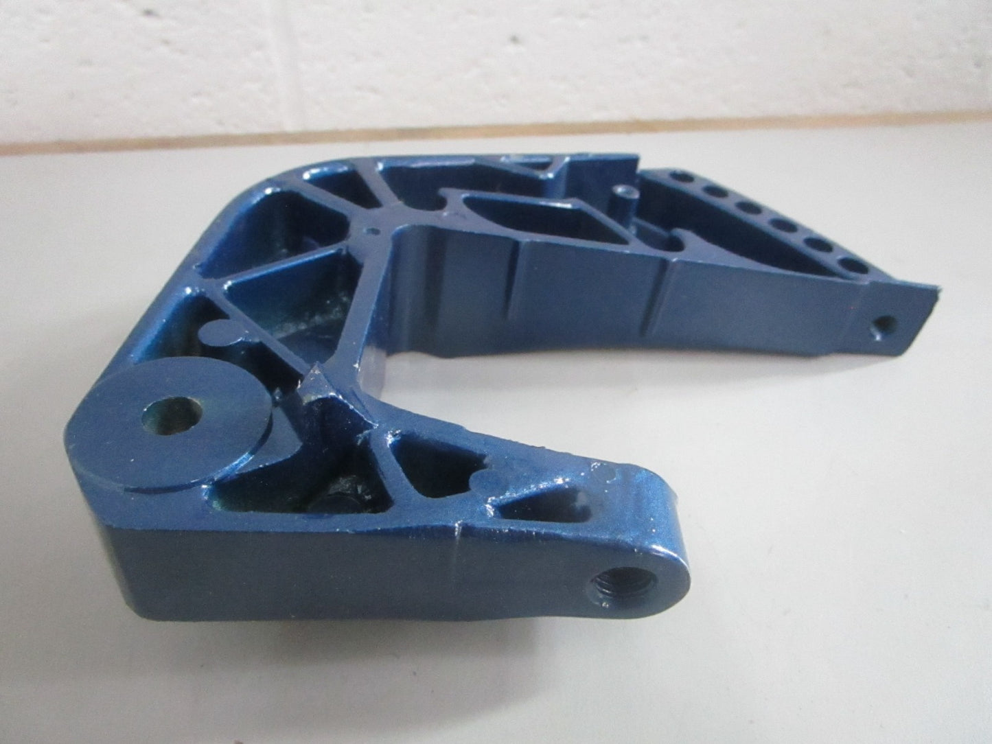 NEW OEM 36962-1120M Tohatsu Right Clamp Bracket 0820