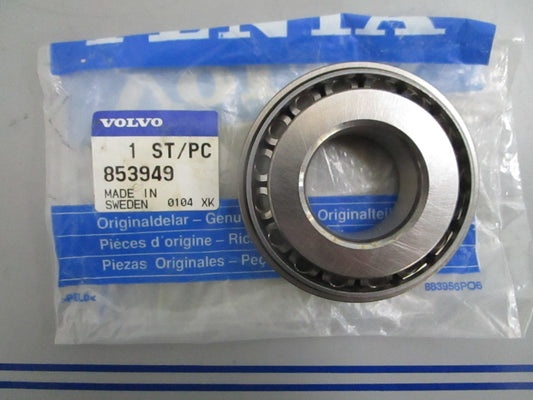 *NEW OEM* 0820 Volvo Penta Roller Bearing 853949