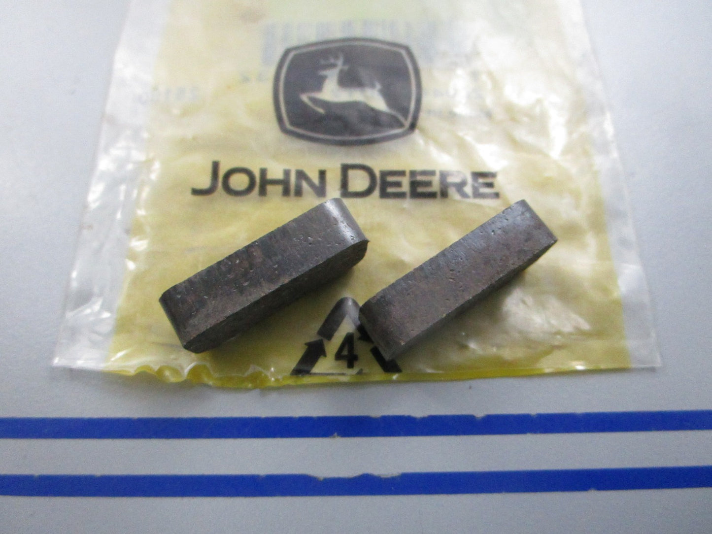 NEW OEM AM121132  John Deere Brake Pad Kit 0810