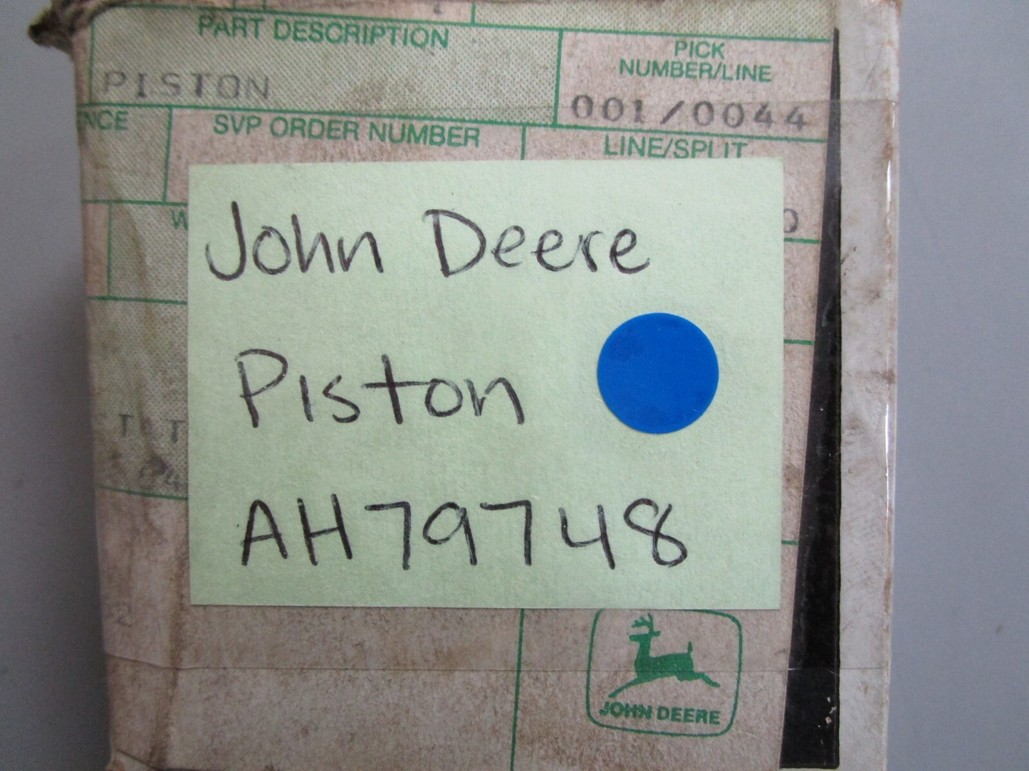 *NEW OEM* 0820 John Deere Piston AH79748