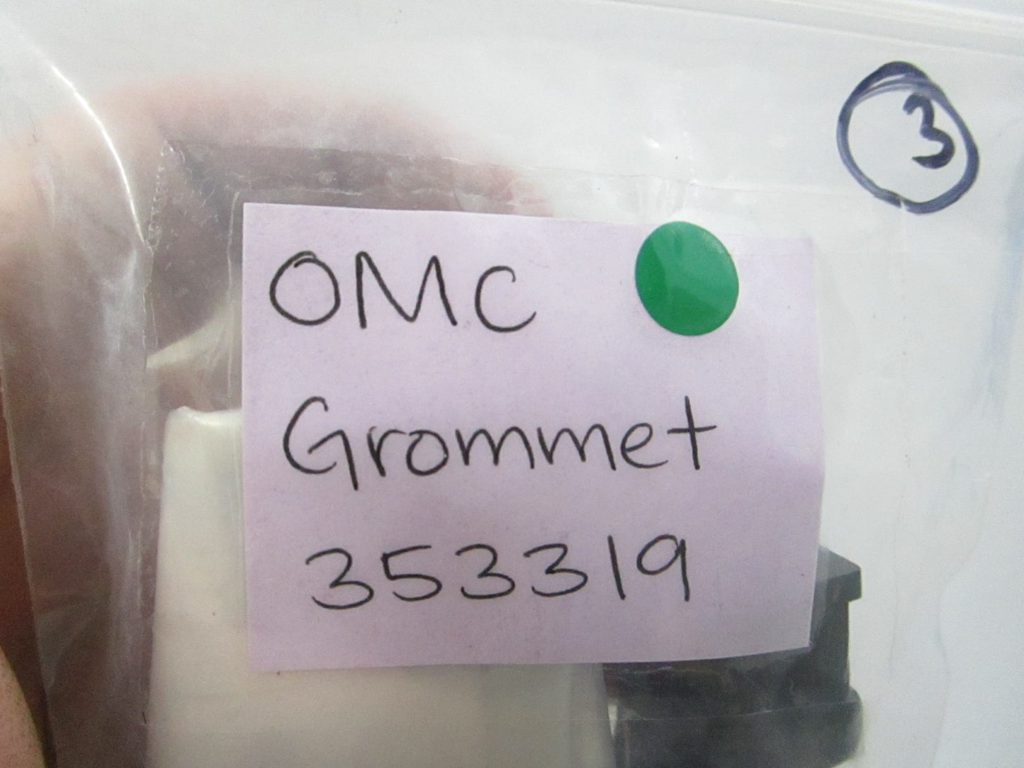 NEW OEM 353319 0353319 OMC Johnson Evinrude Grommet 0810