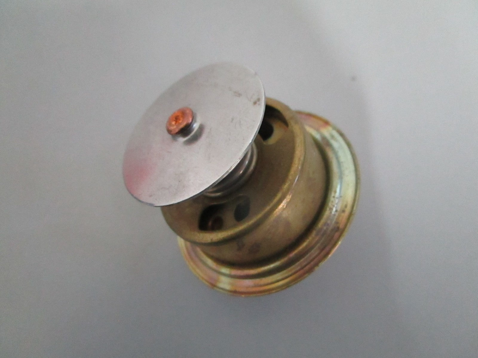 NEW OEM 418991 Volvo Penta Thermostat 0820