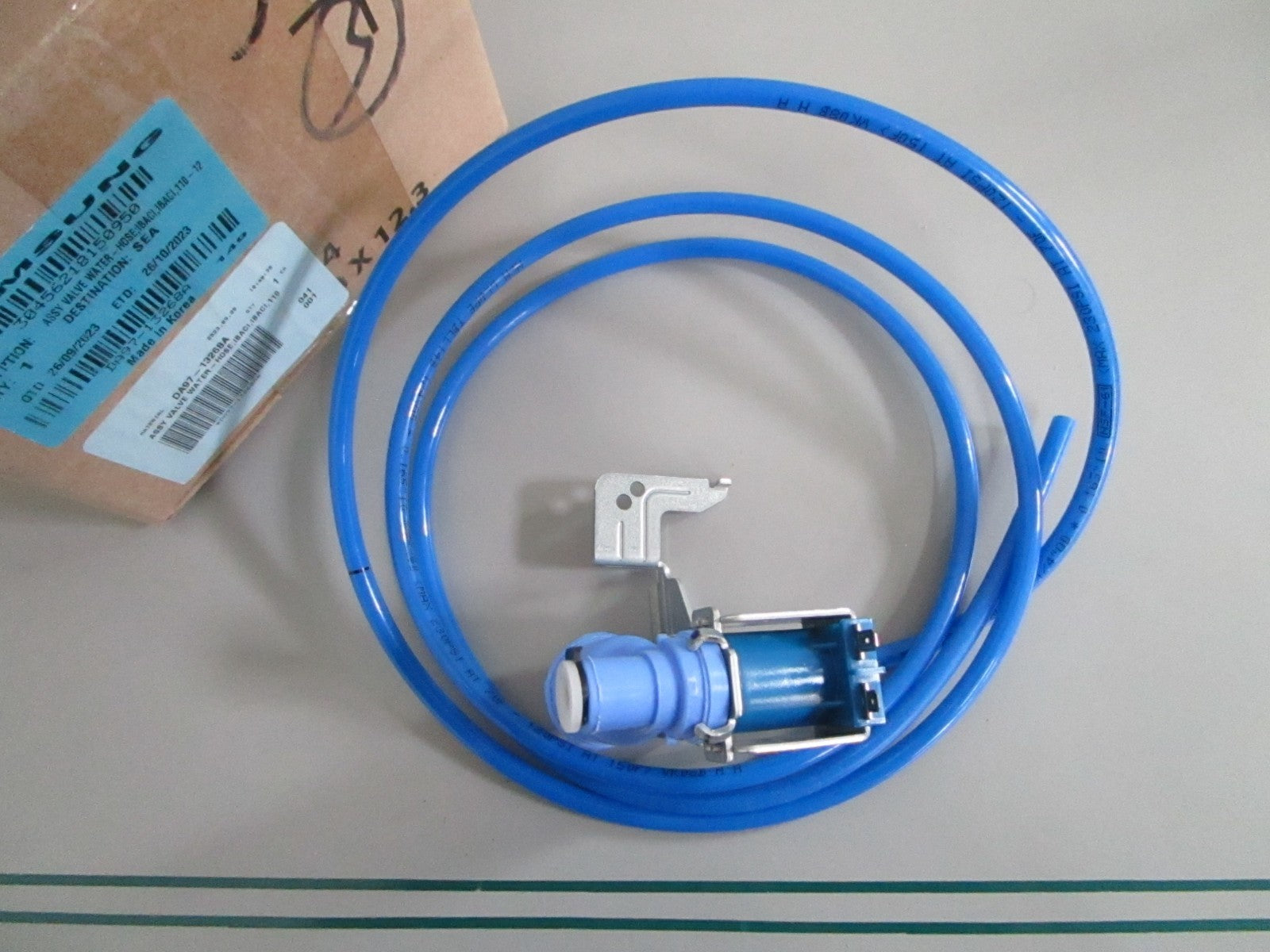 NEW OEM DA97-13268A Samsung Water Valve & Hose Assy 0820