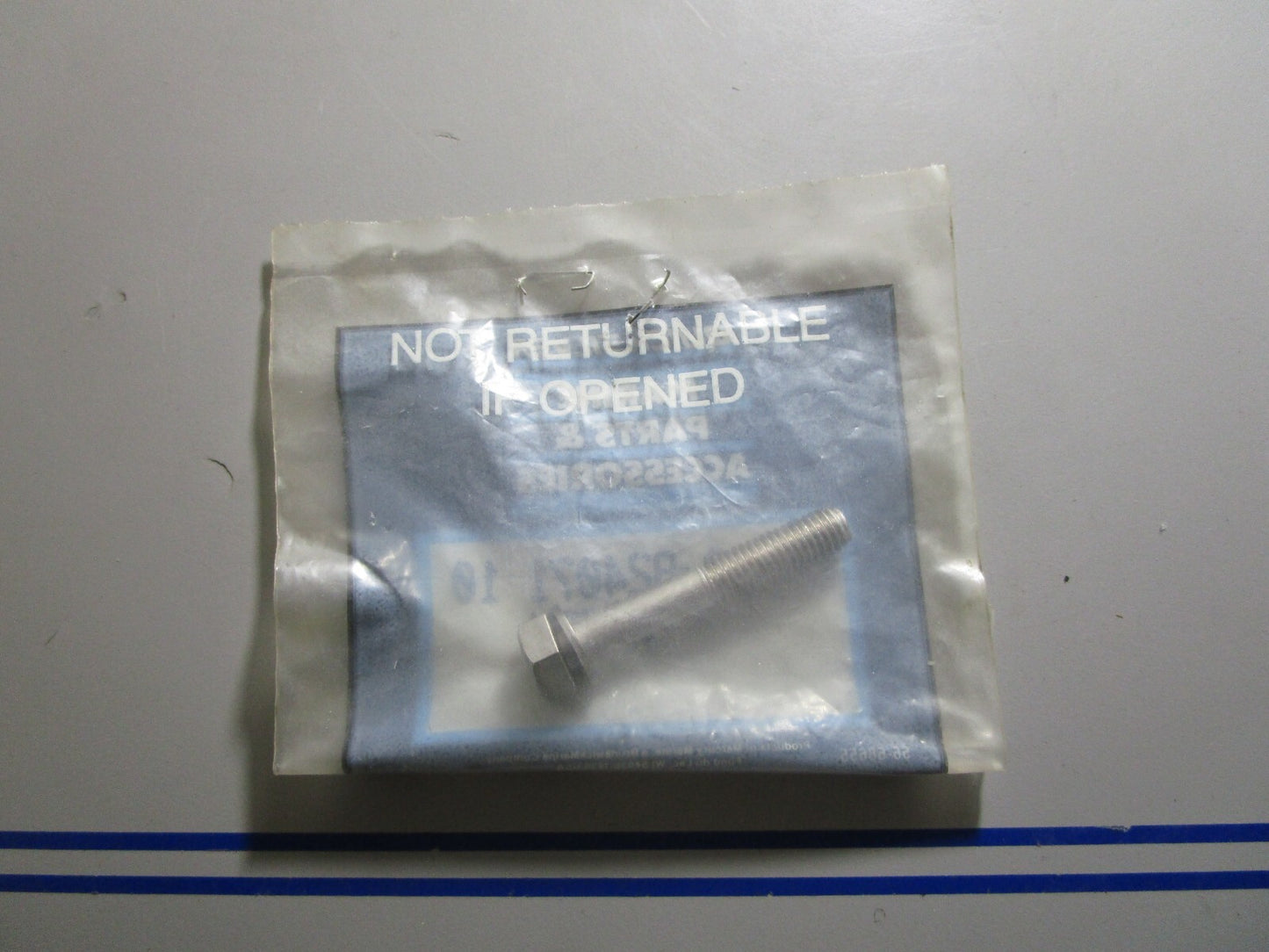 *NEW OEM* 0810 Mercury Quicksilver Screw w/ Washer 10-82407110