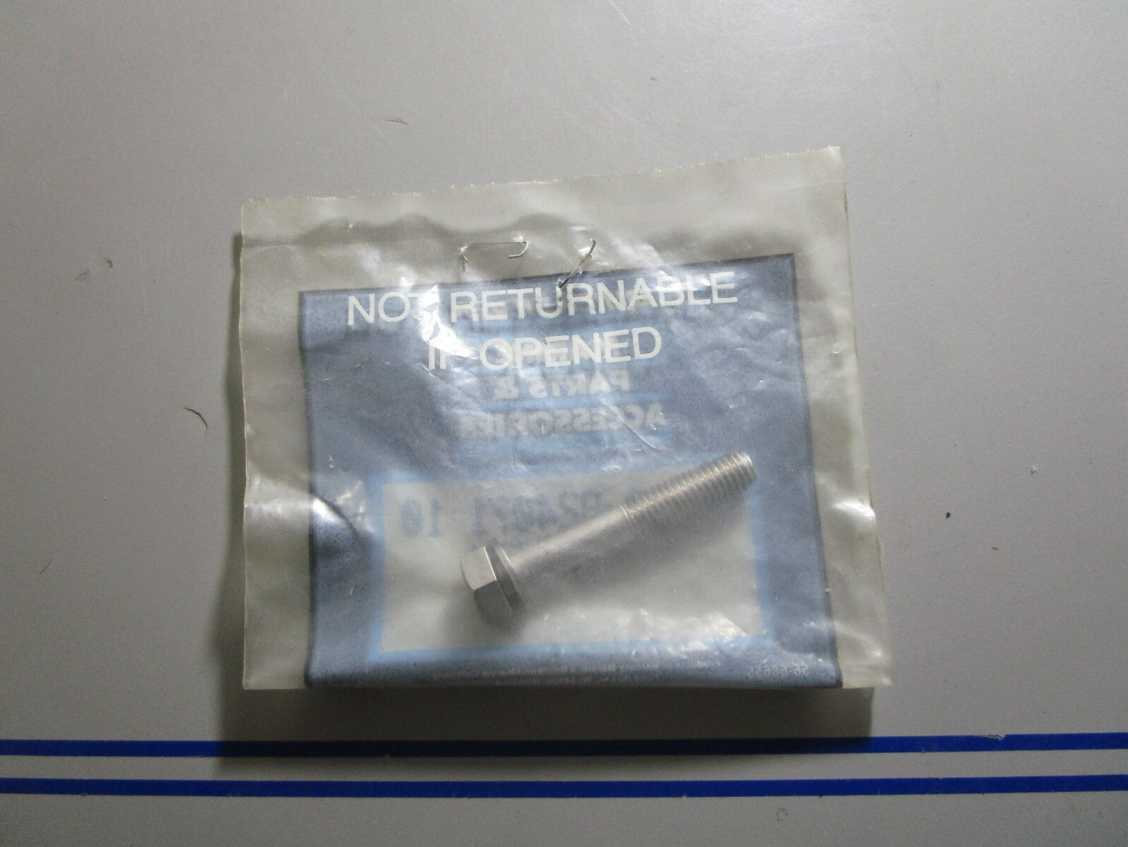 *NEW OEM* 0810 Mercury Quicksilver Screw w/ Washer 10-82407110