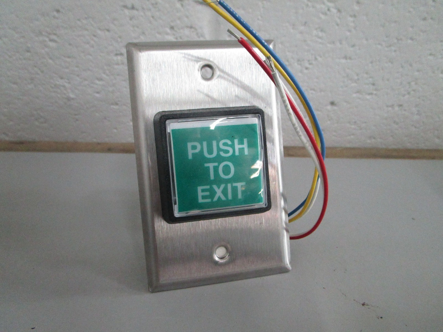NEW OEM Schlage 709 GR EX ILL 12VDC 709 Series "Push to Exit" Button Switch 0820