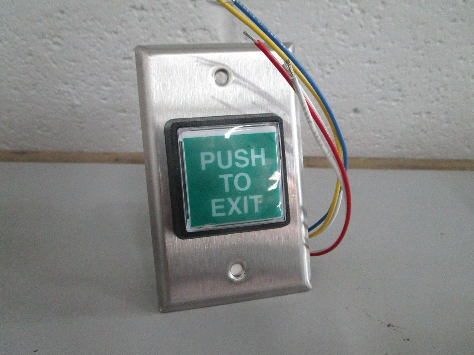 NEW OEM Schlage 709 GR EX ILL 12VDC 709 Series "Push to Exit" Button Switch 0820