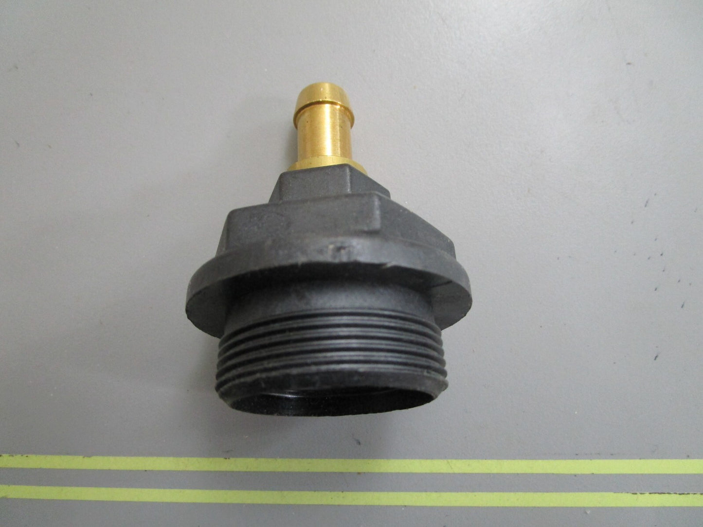 *NEW OEM* 0820 OMC Johnson Evinrude Thermostat Cover Ay 5000832