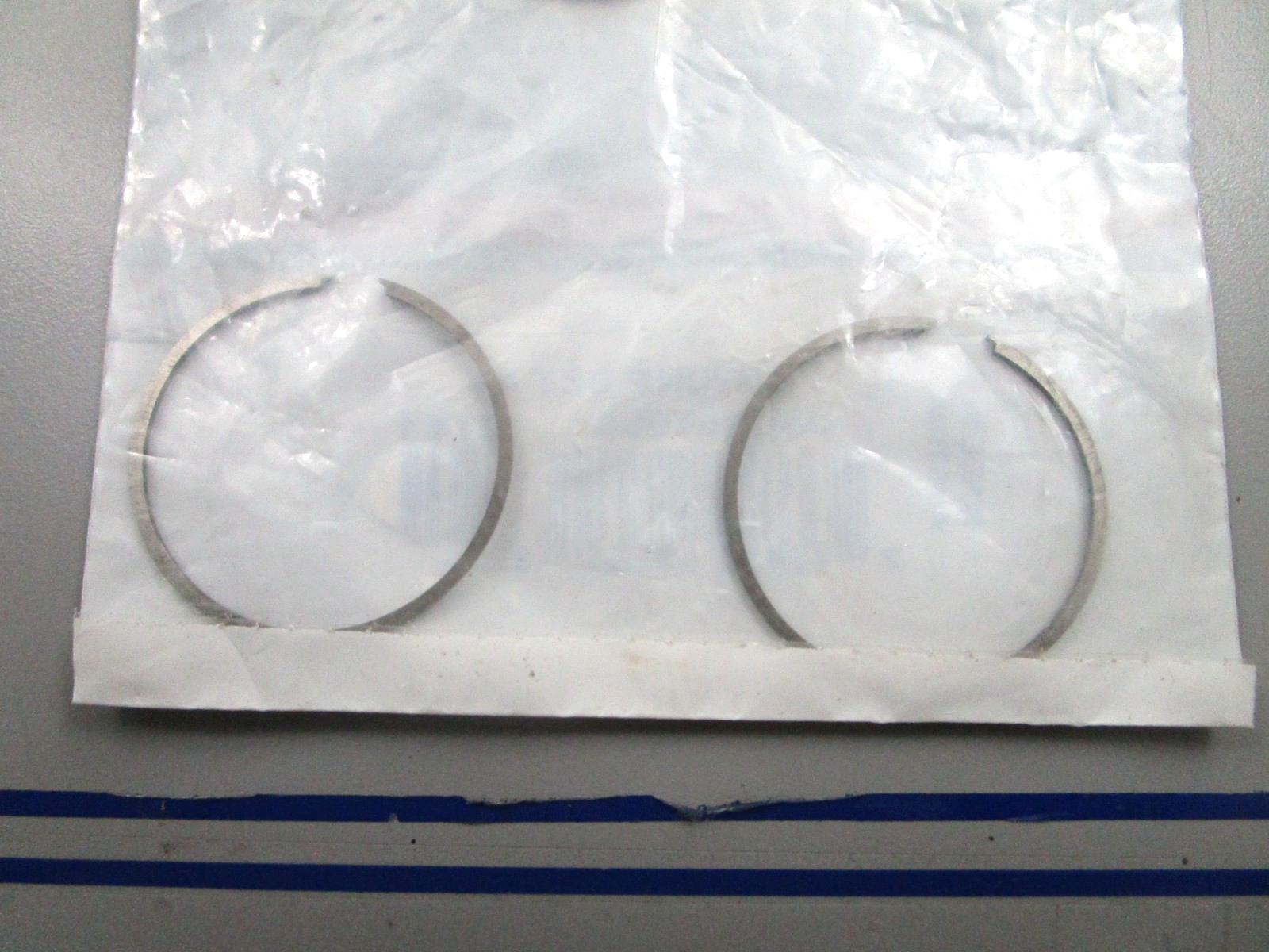 *NEW OEM* 0810 OMC Johnson Evinrude 2 Ring Set Assembly 397006 0397006