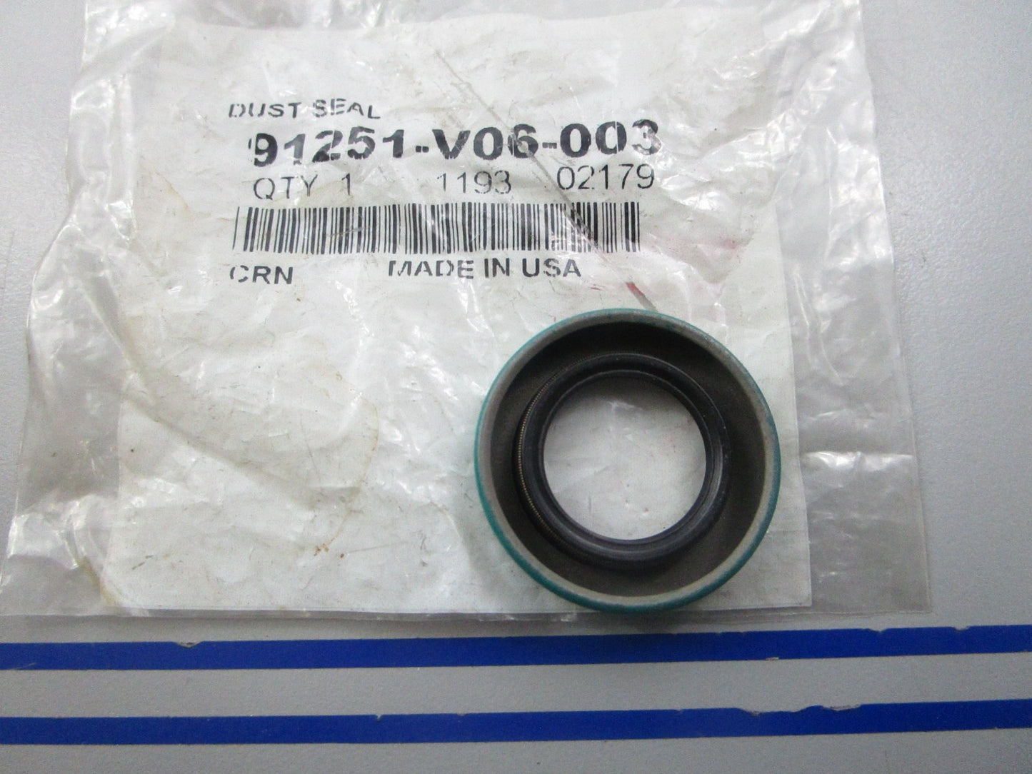 NEW OEM 91251-V06-003 Honda Dust Seal 0810