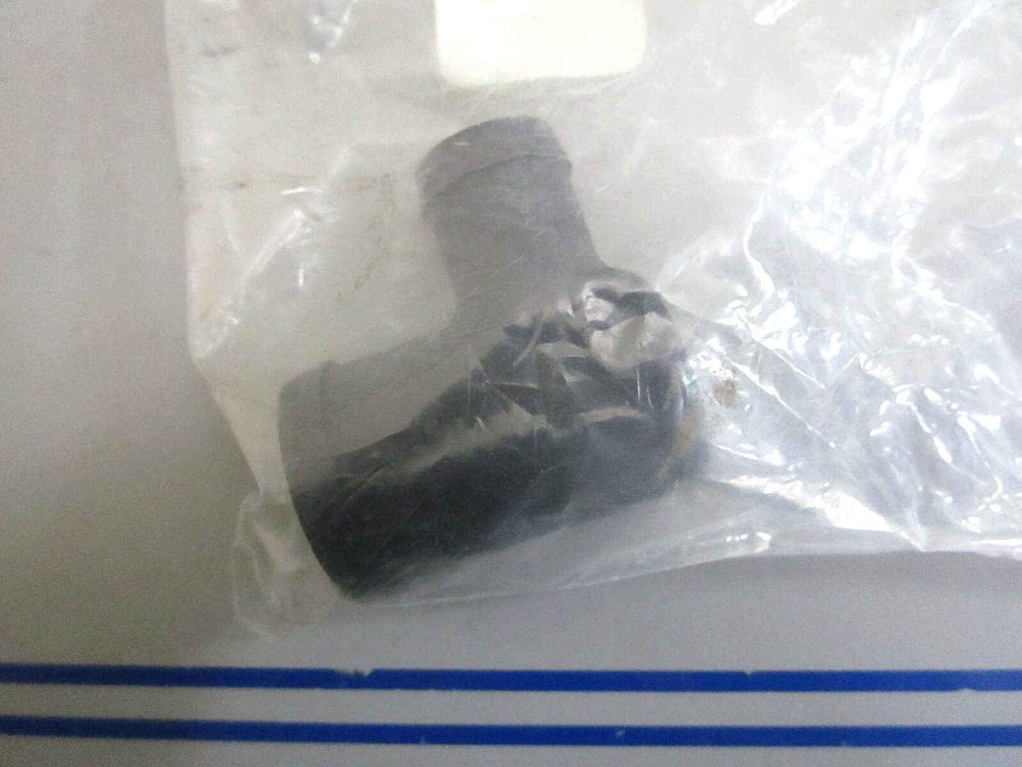 *NEW OEM* 0810 OMC Johnson Evinrude Fitting Elbow 356448 0356448