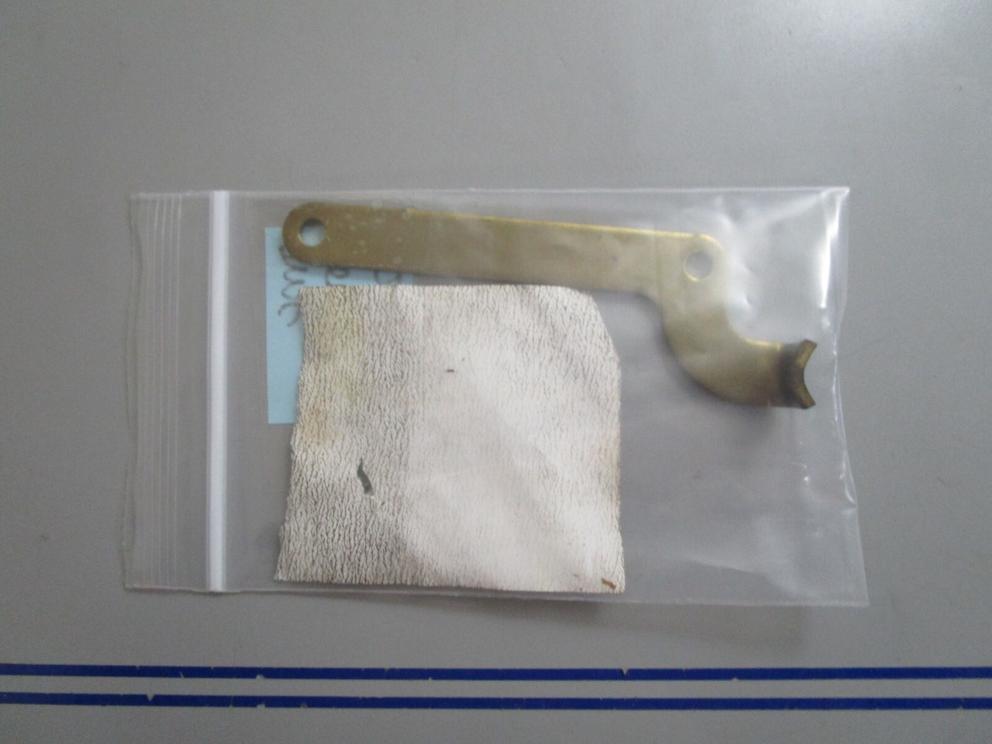 *NEW OEM* 0770 OMC Johnson Evinrude Hook 323233 0323233