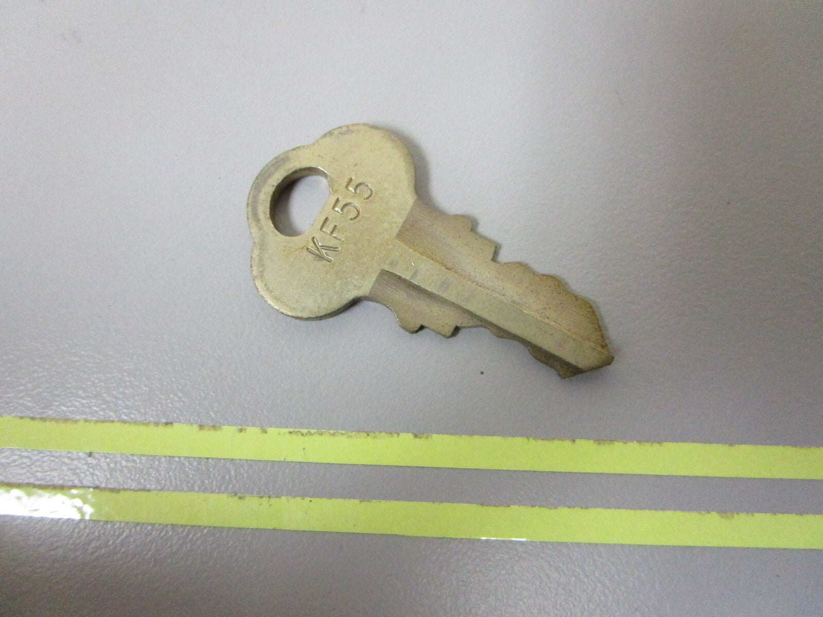 *NEW OEM* 0810 OMC Johnson Evinrude Ignition Key KF55 501570 0501570