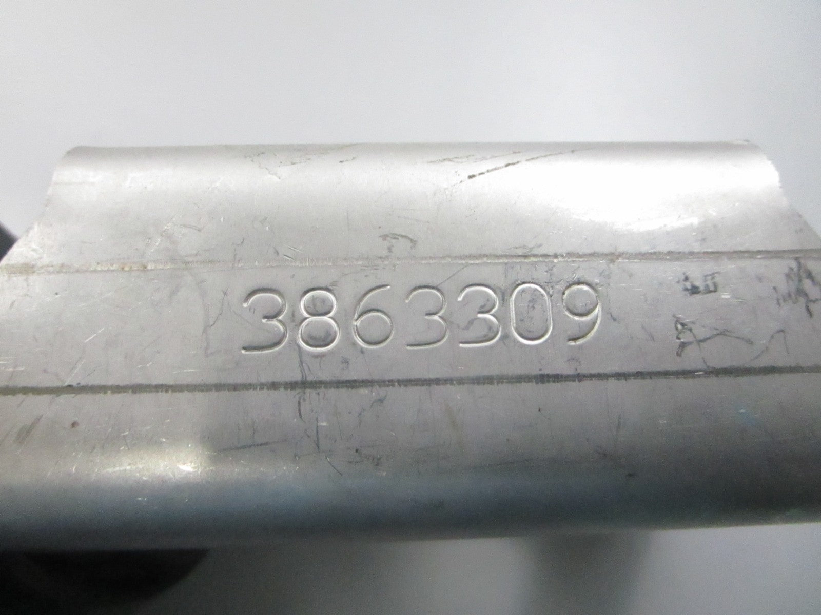 NEW OEM 3863309 Volvo Penta Bracket 0810