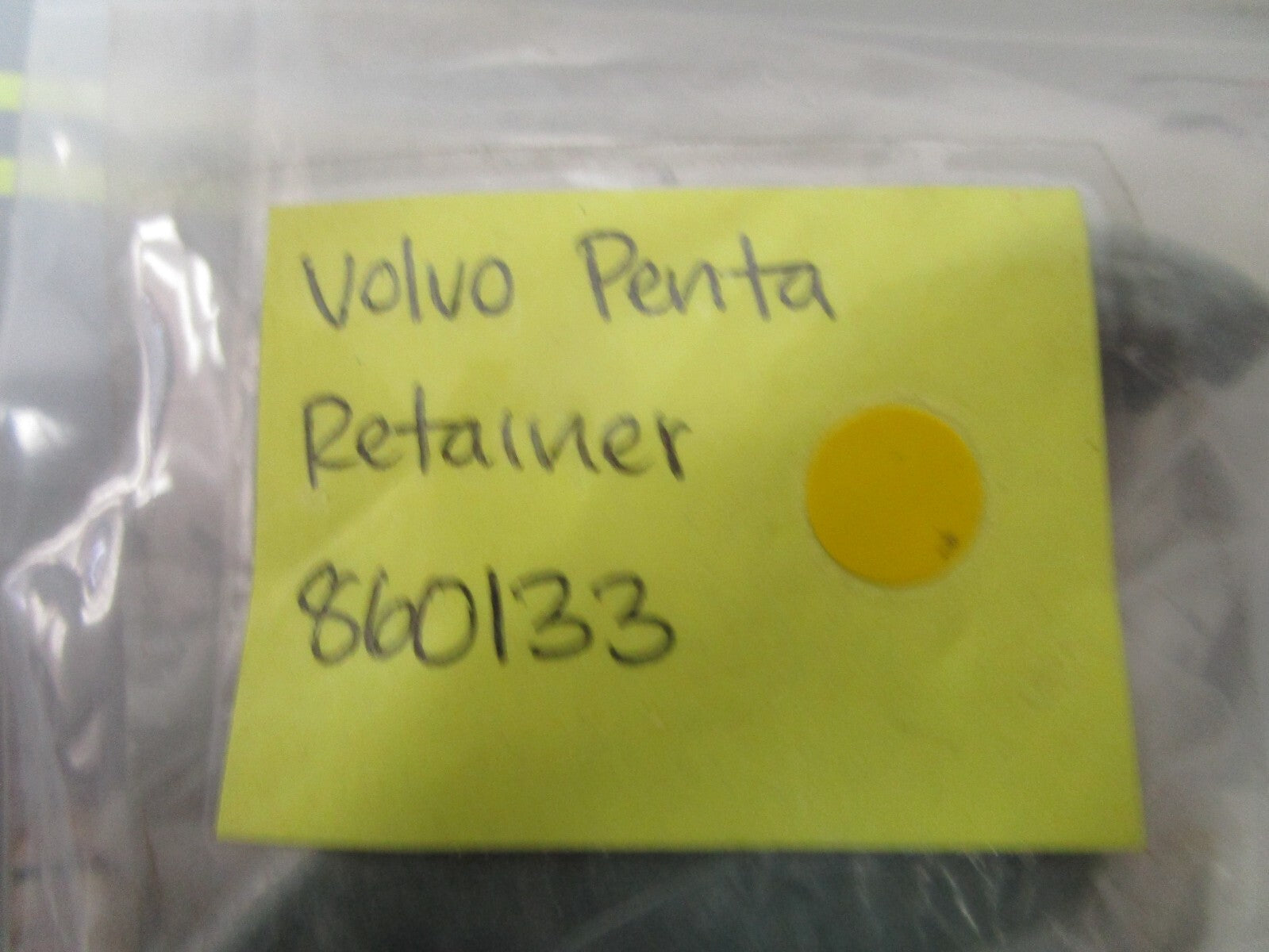 *NEW OEM* 0720 Volvo Penta Retainer 860133