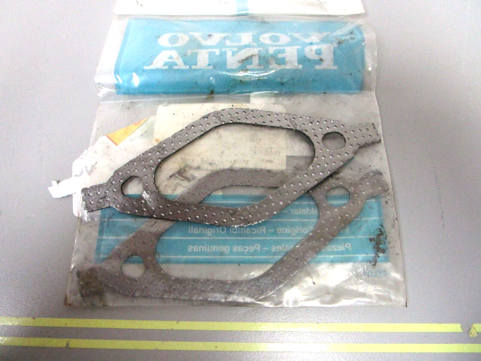 *NEW OEM* (LOT OF 2) 0750 Volvo Penta GASKET 3861023