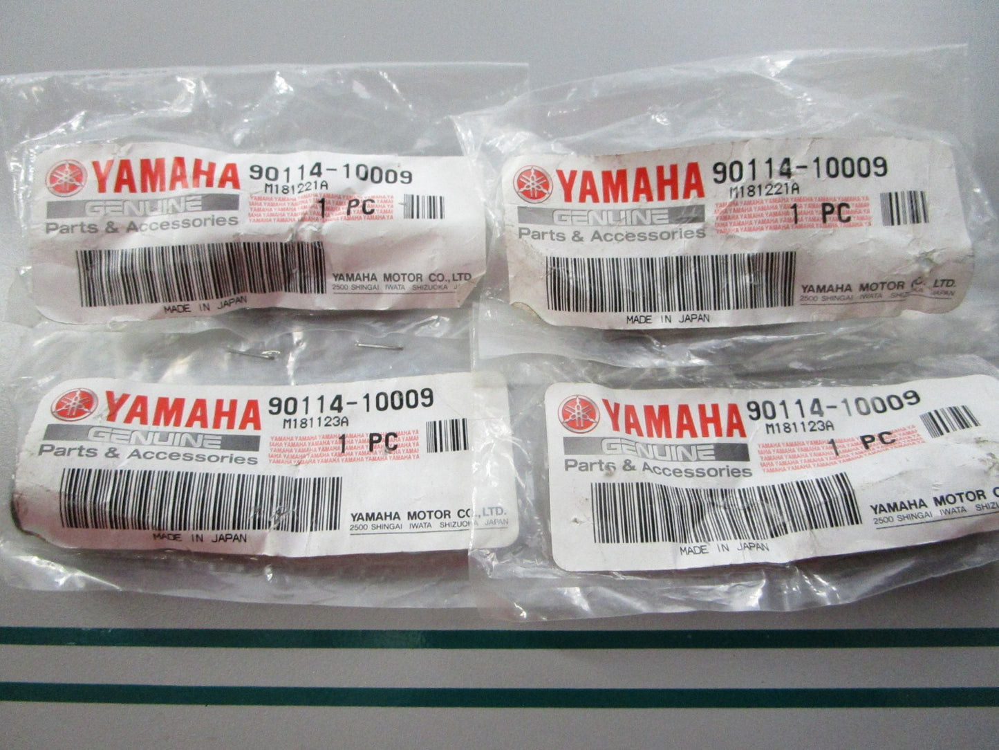NEW OEM (LOT OF 4) 90114-10009-00 Yamaha Stud Bolt 0810