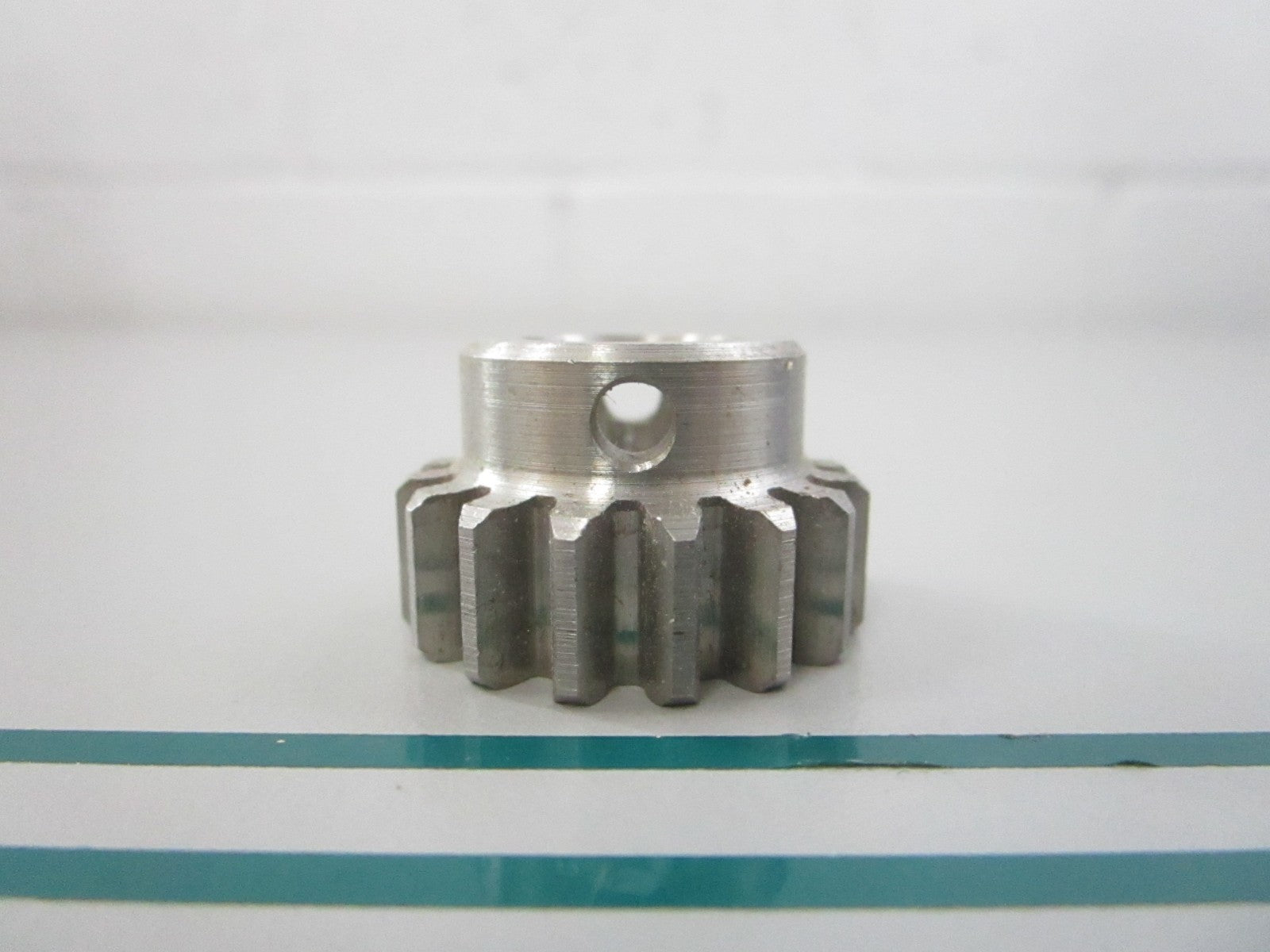 NEW OEM 308441 0308441 OMC Johnson Evinrude Worm Gear 0810