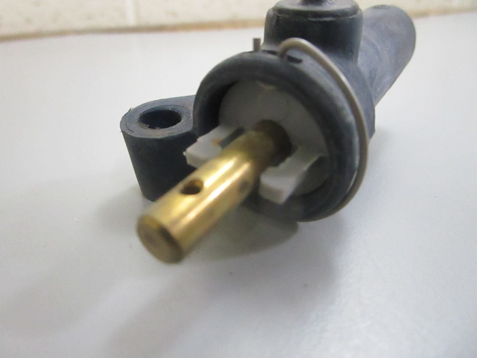 *NEW OEM* 0820 OMC Johnson Evinrude Primer Pump 398793 0398793