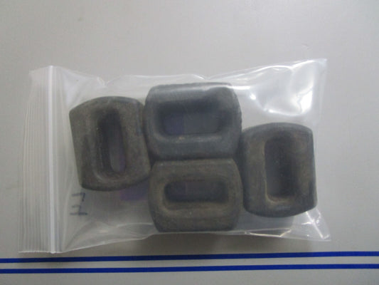 *NEW OEM* (LOT OF 4) 0770 OMC Johnson Evinrude Rubber Bumper 303918 0303918