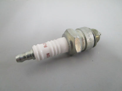 NEW OEM (LOT OF 4) RJ14YC Champion Spark Plug 0820