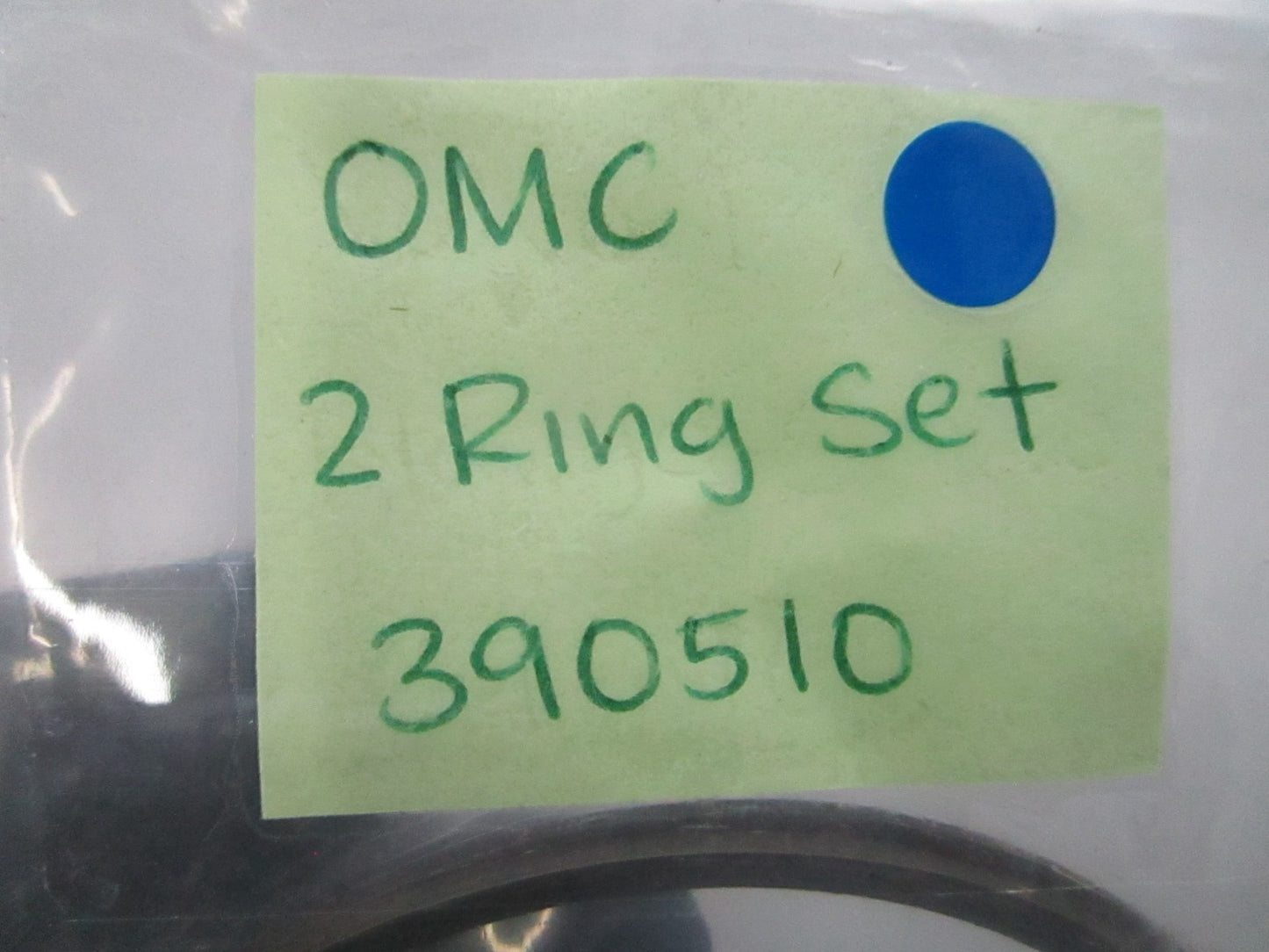 *NEW OEM* 0810 OMC Johnson Evinrude 2 Ring Set 390510 0390510