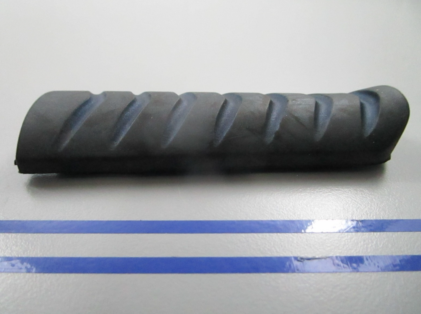 *NEW OEM* 0810 Triumph Footrest Rubber T2080487