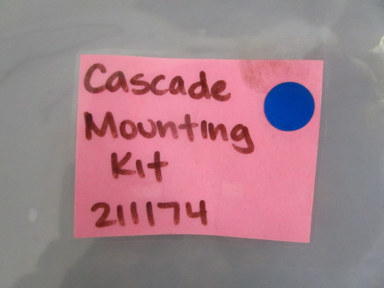 *NEW OEM* 0820 Cascade Mounting Kit 211174