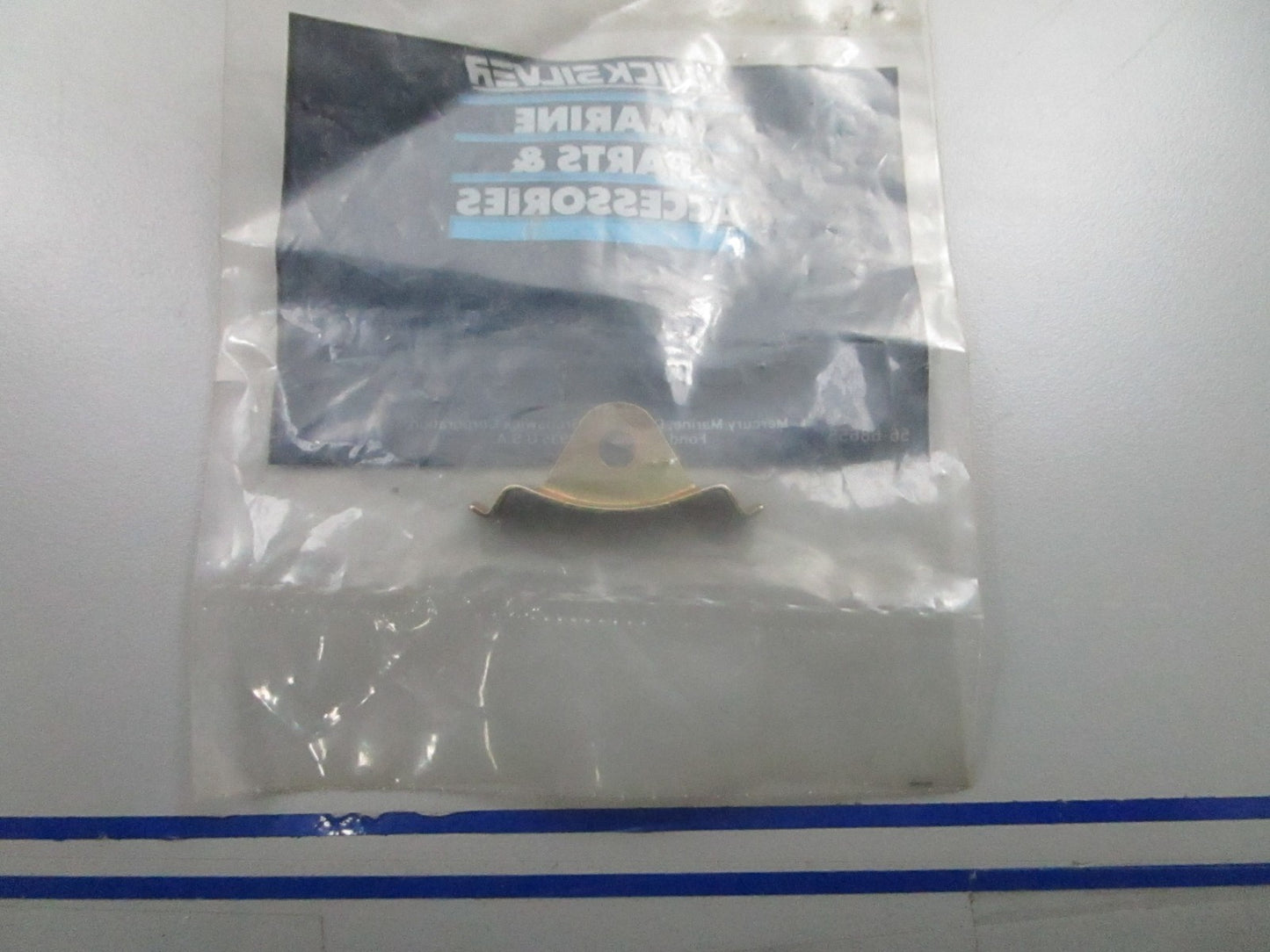 *NEW OEM* 0810 Mercury Quicksilver Clip 18522