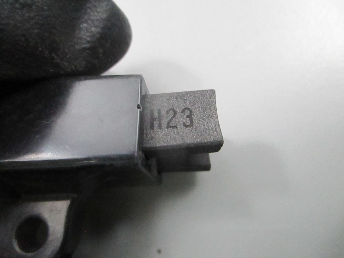 *NEW OEM* 0810 Generac 2 Position Brush Holder Assembly 0J8415