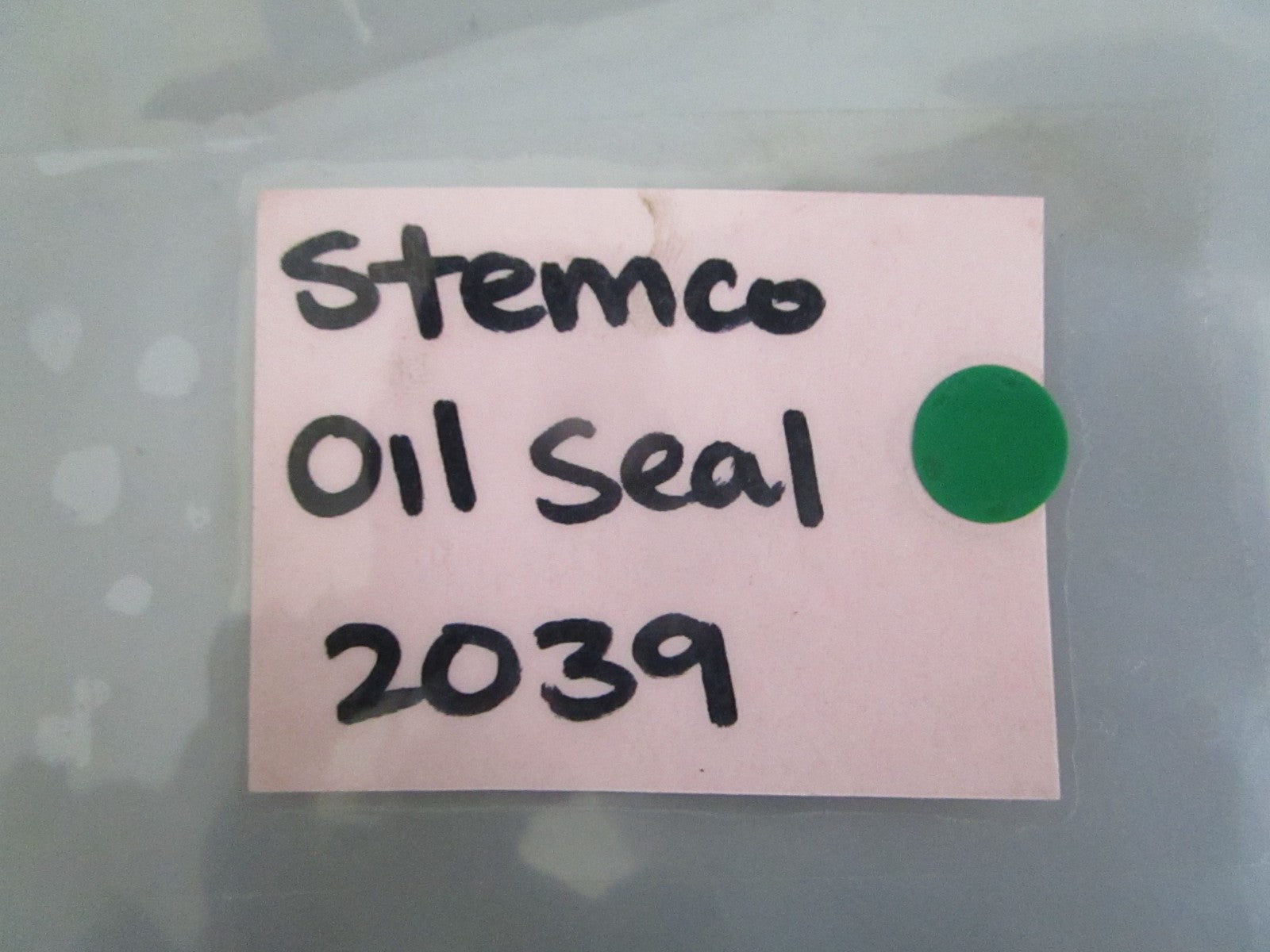 NEW OEM 2039 Stemco Oil Seal 0820