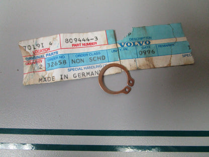 NEW OEM 809444 Volvo Penta Lock Ring 0810
