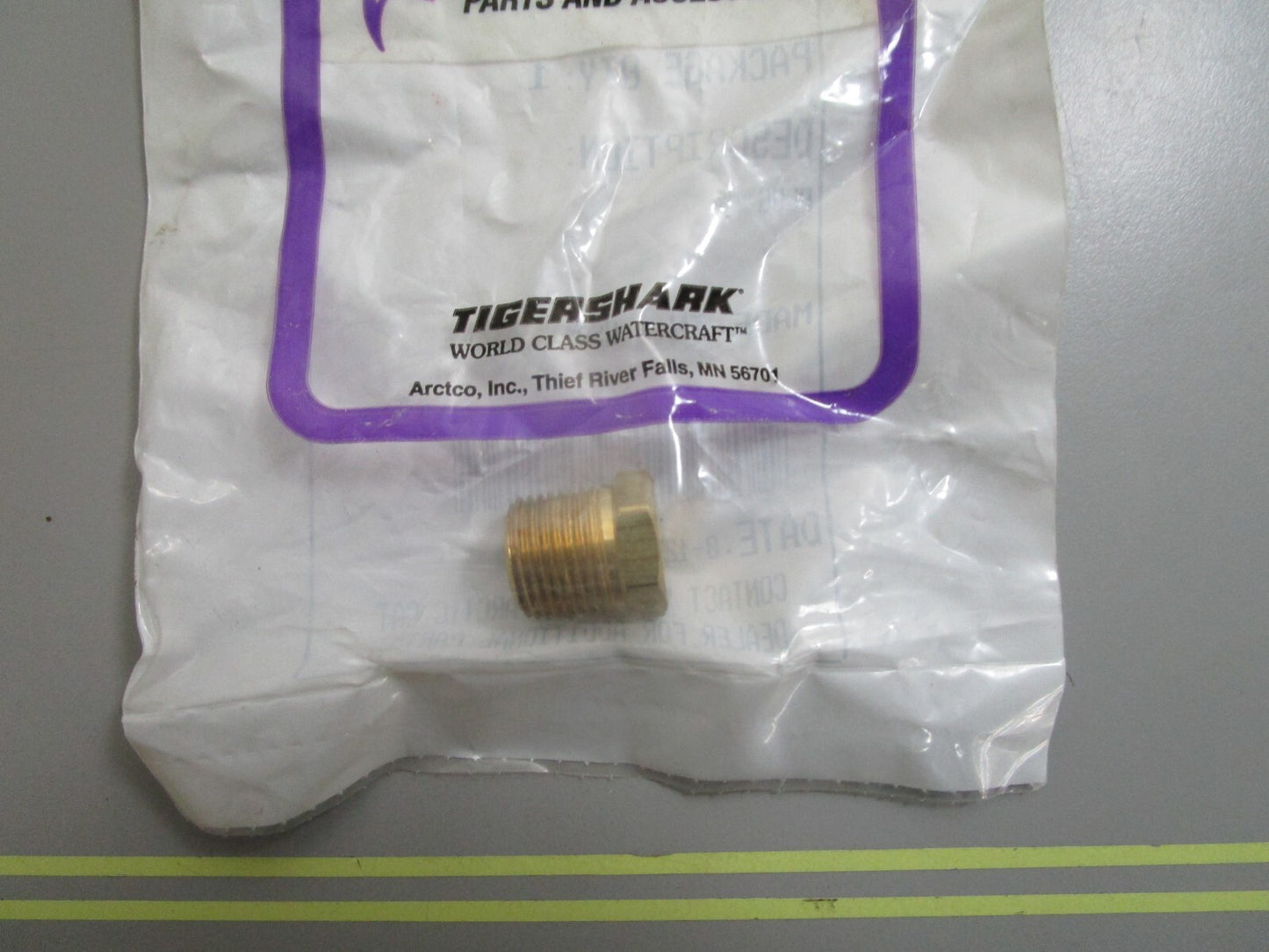 *NEW OEM* 0810 Arctic Cat Tigershark Plug 0676-003