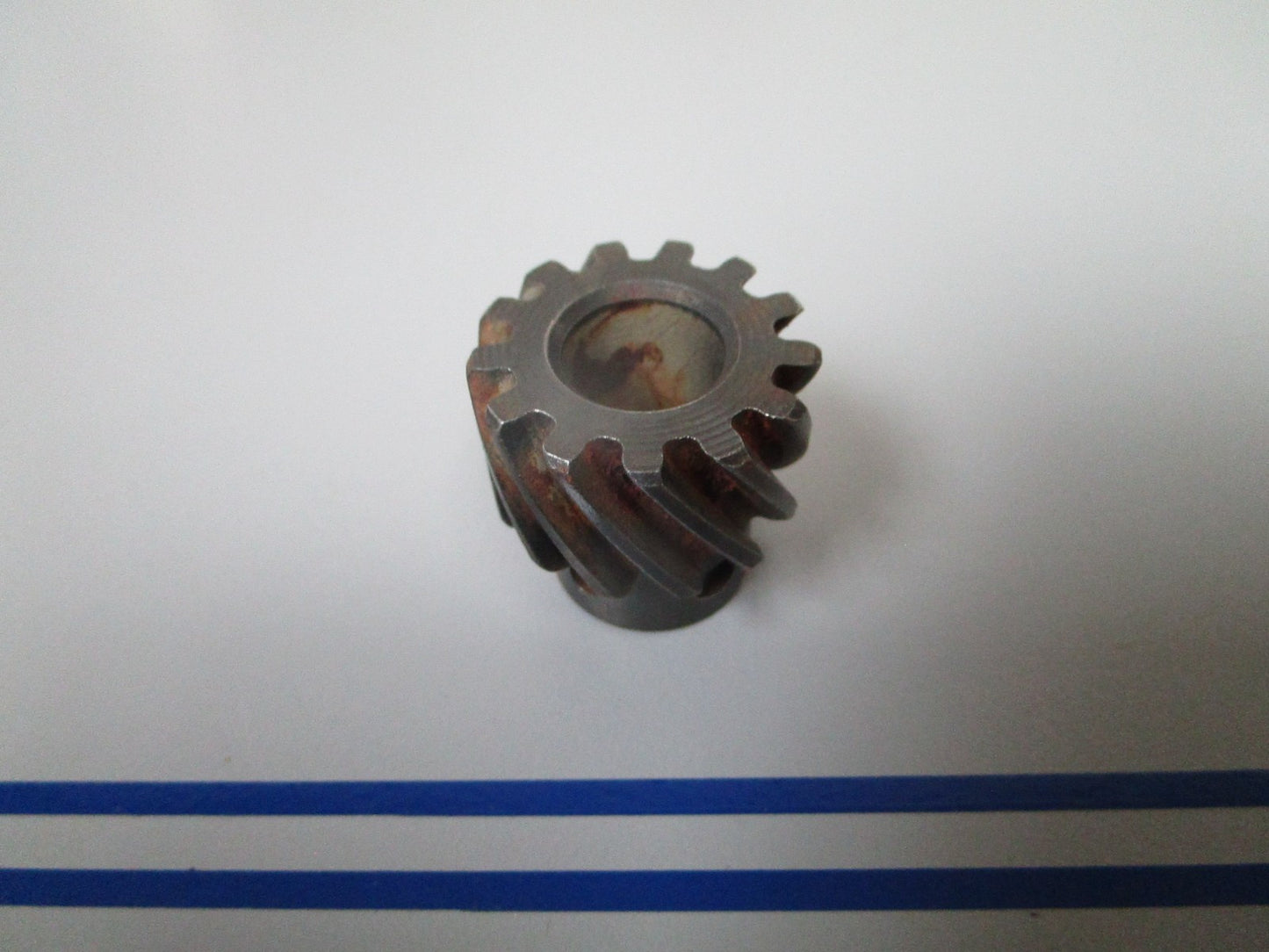 NEW OEM 311703 0311703 OMC Johnson Evinrude Drive Gear 0720