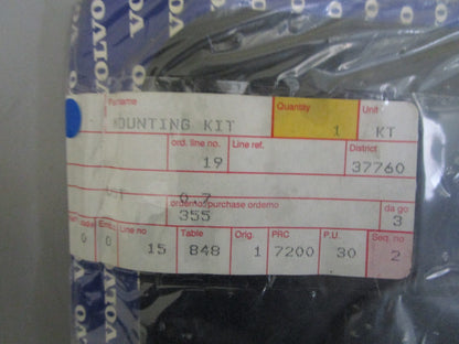 *NEW OEM* 0820 Volvo Penta Mounting Kit 854932