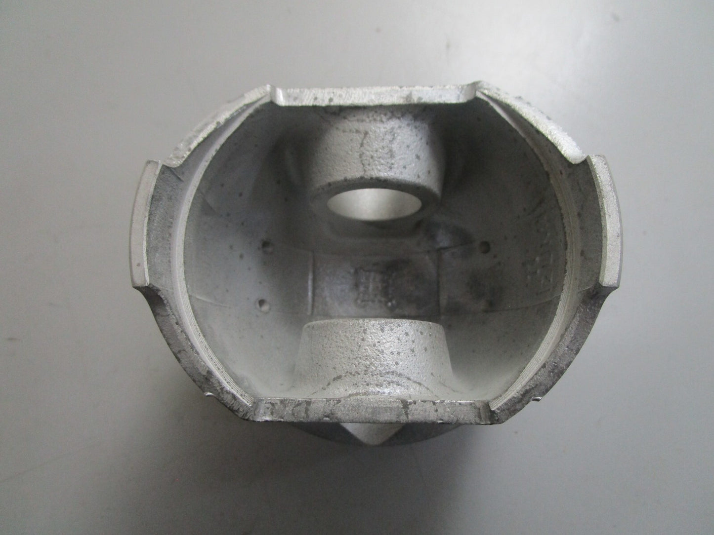 *NEW* 0820 Onan Piston 185-2428