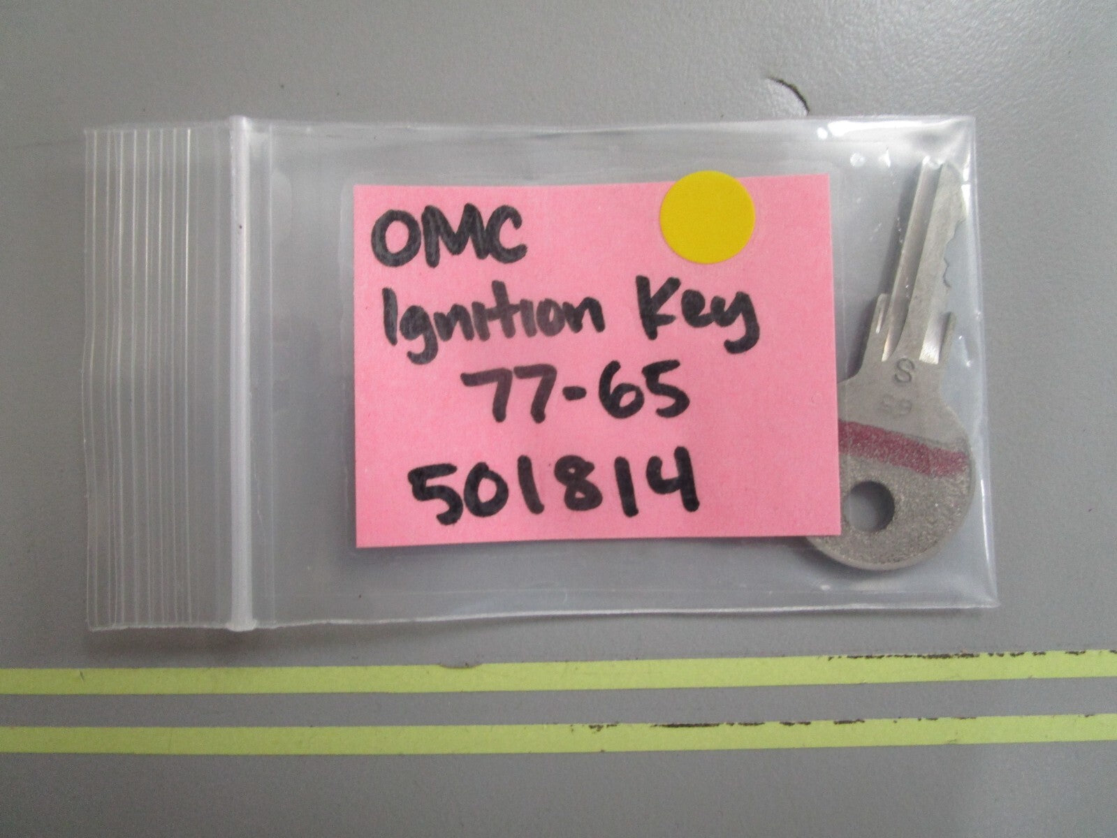 *NEW OEM* 0810 OMC Johnson Evinrude Ignition Key 77-65 501814 0501814