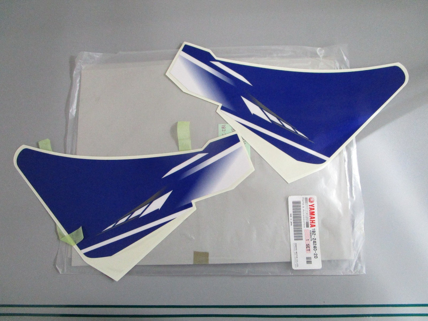 NEW OEM 1B2-24240-20-00 Yamaha Graphic Set 0820